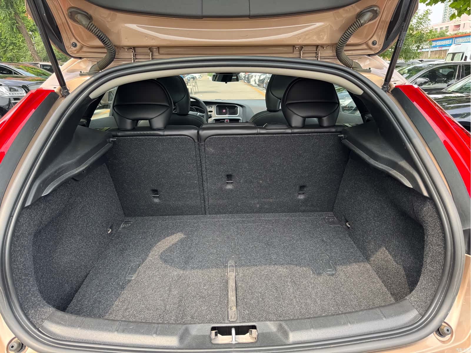 Volvo V40, 2017 13
