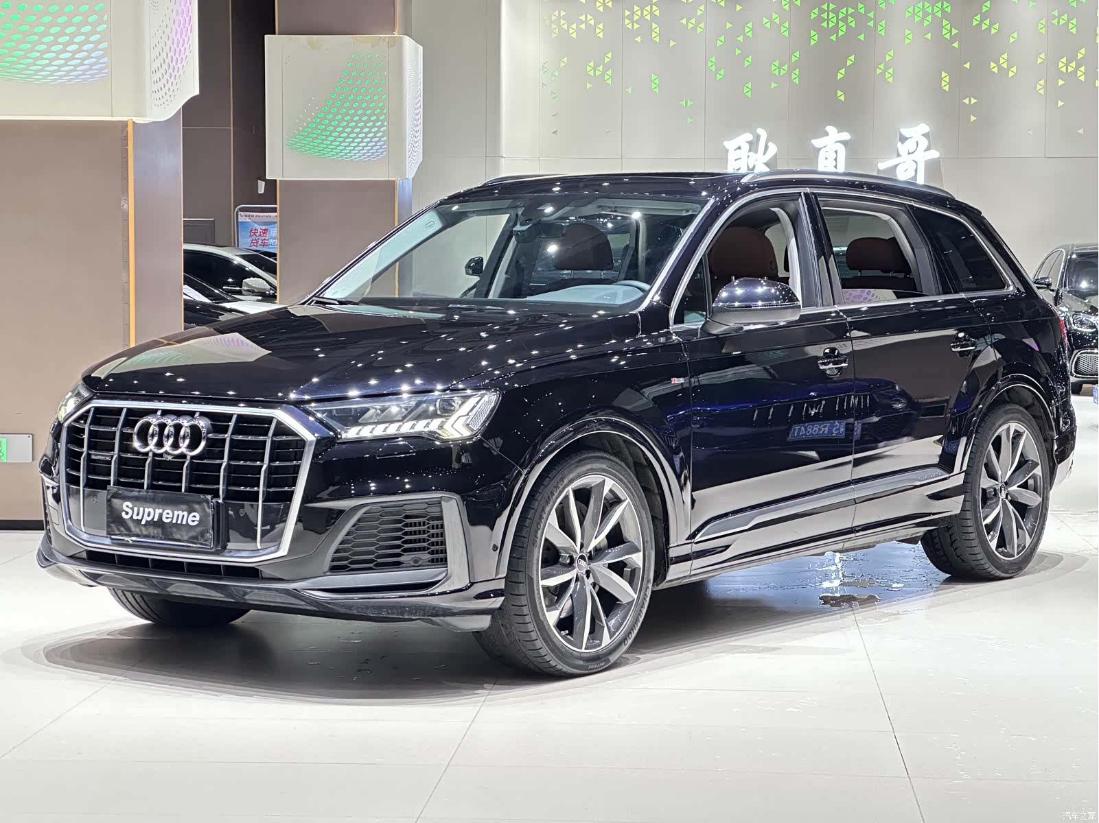 Audi Q7, 2022 1
