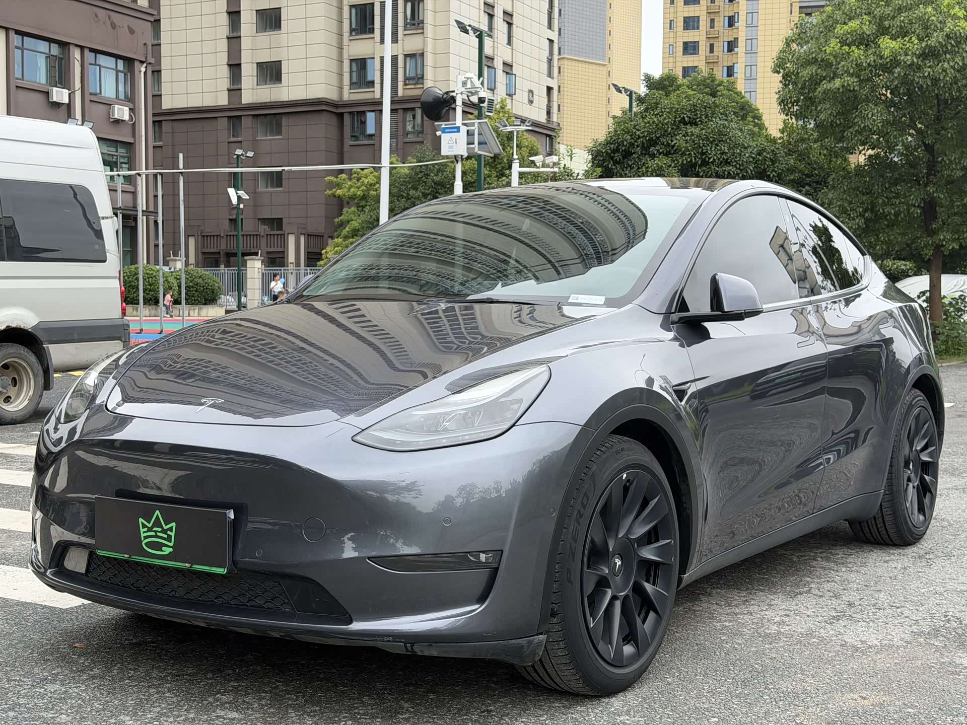 Tesla Model Y, 2021 1
