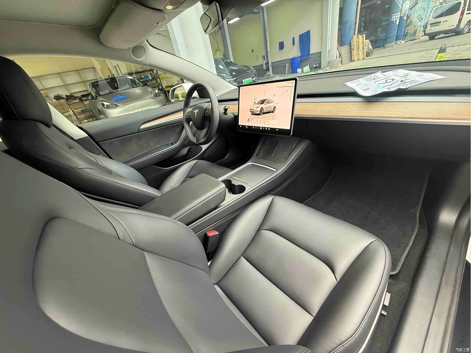 Tesla Model 3, 2022 10