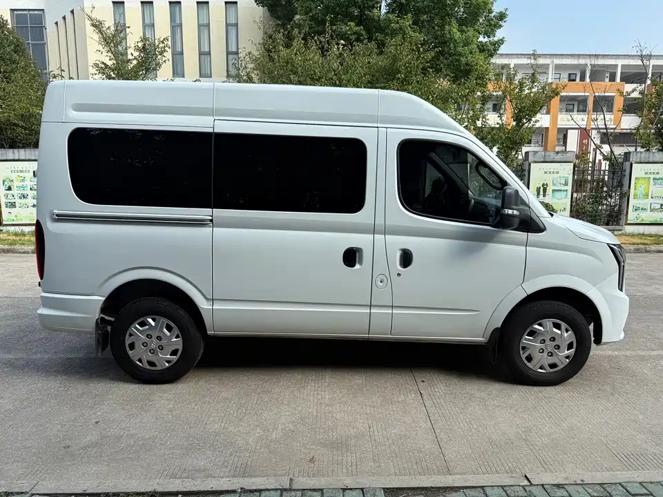 MAXUS Xintu V80