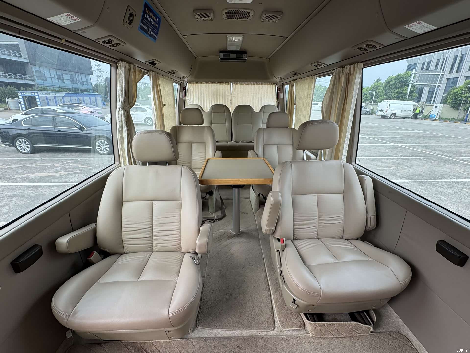 Toyota Coaster, 2011 18