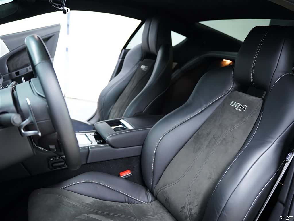 Aston Martin DBS, 2010 25