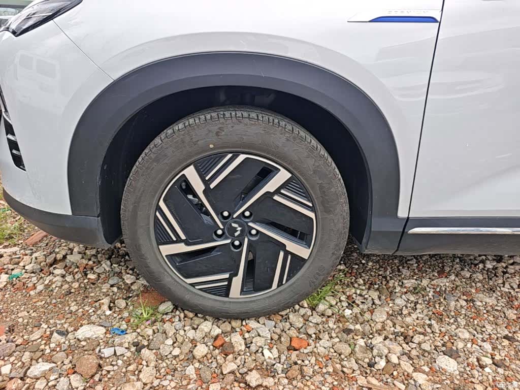 Wuling Starlight, 2025 23