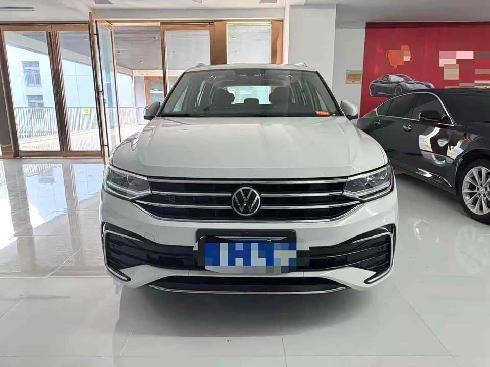 Volkswagen Tiguan L