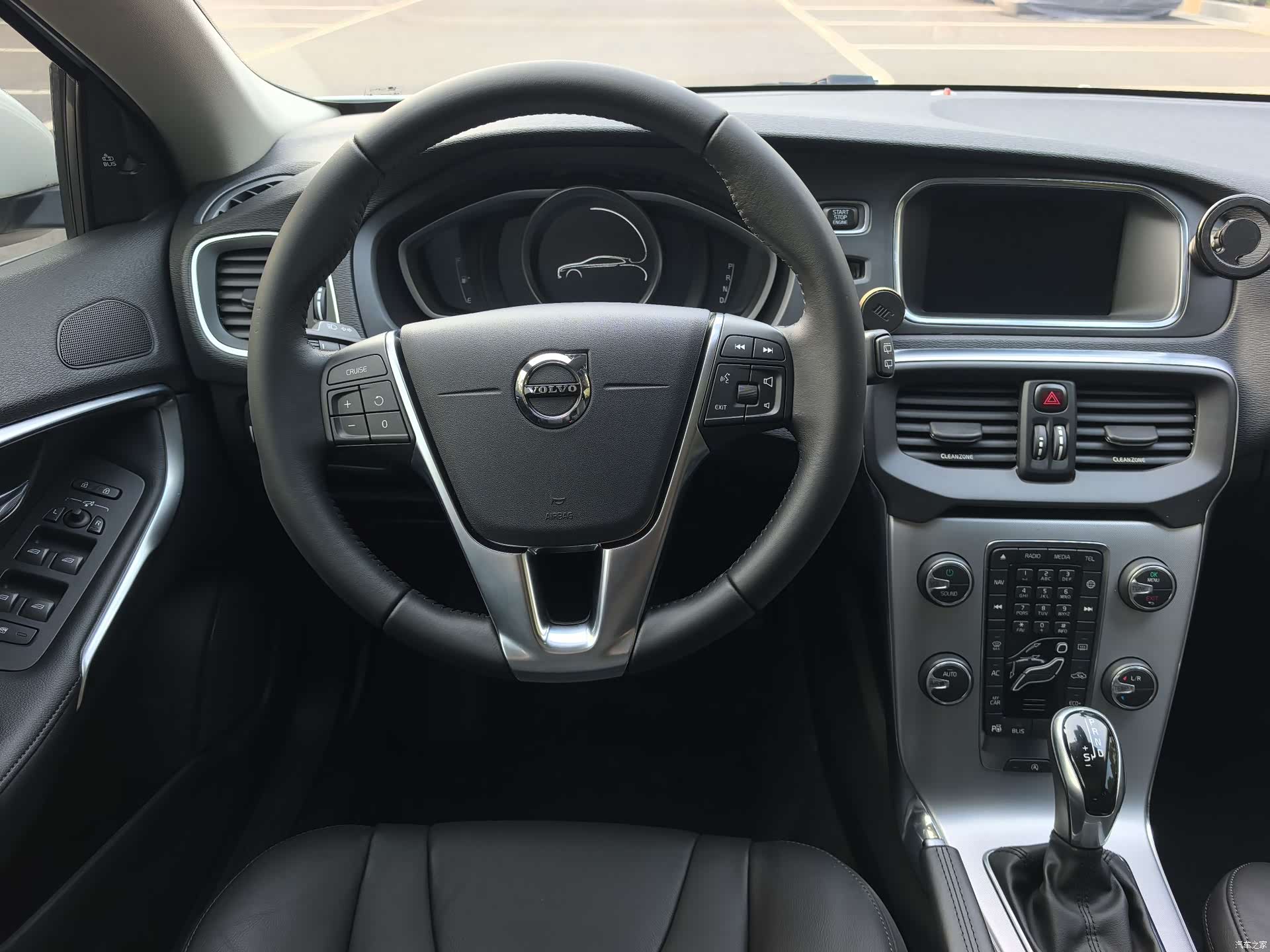 Volvo V40, 2017 9