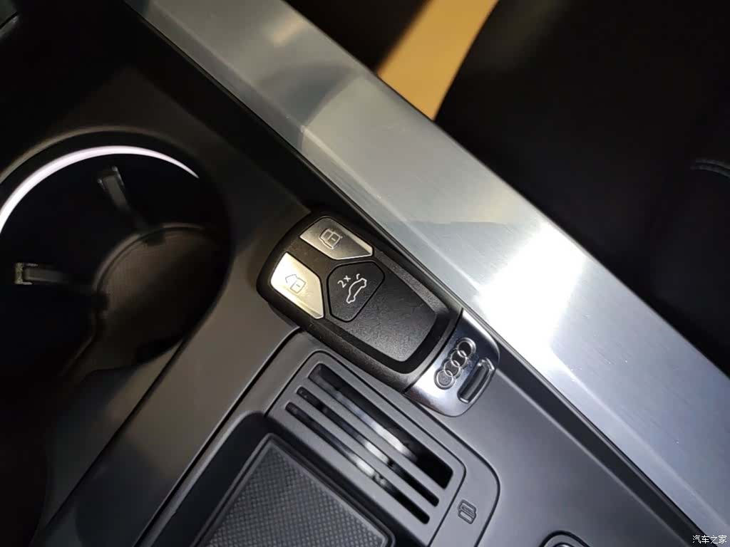 Audi A4L, 2023 9