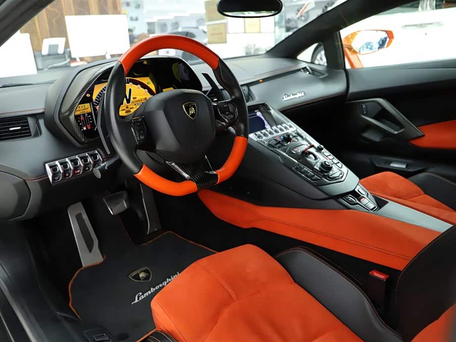 Lamborghini Aventador