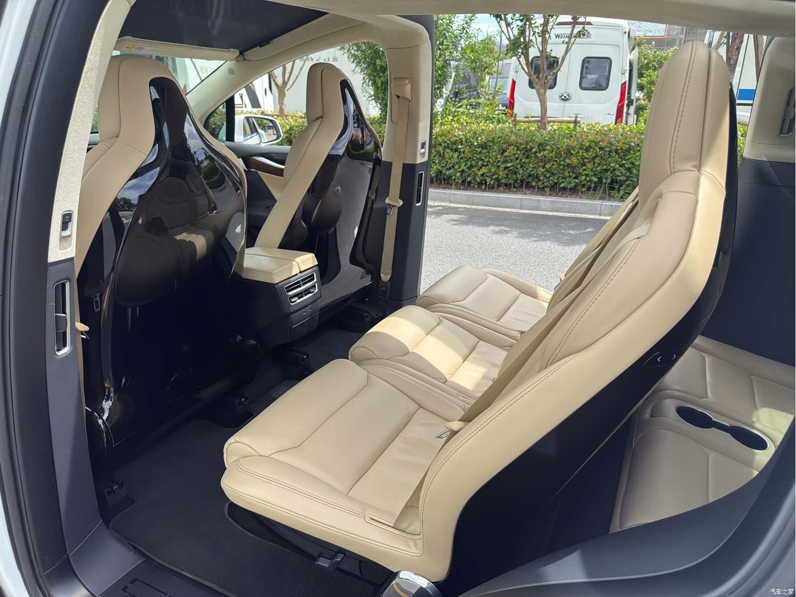 Tesla Model X, 2017 18