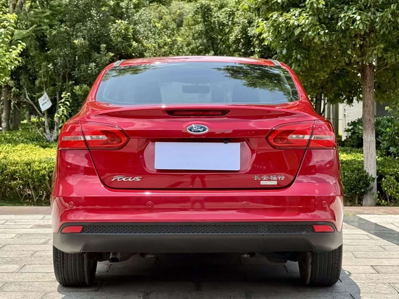 Ford Focus, 2015 8