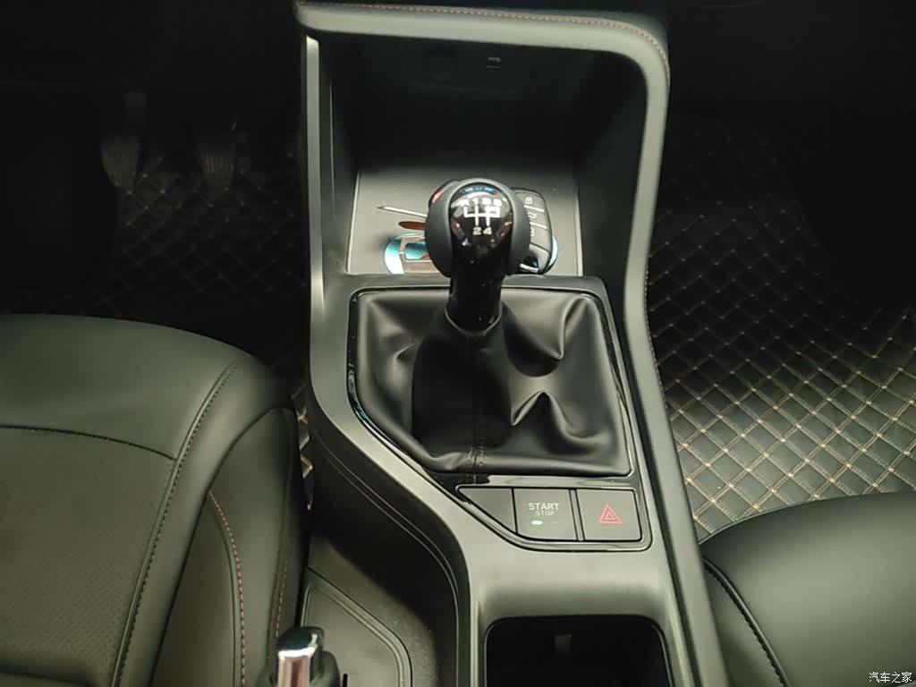Roewe i5, 2025 14