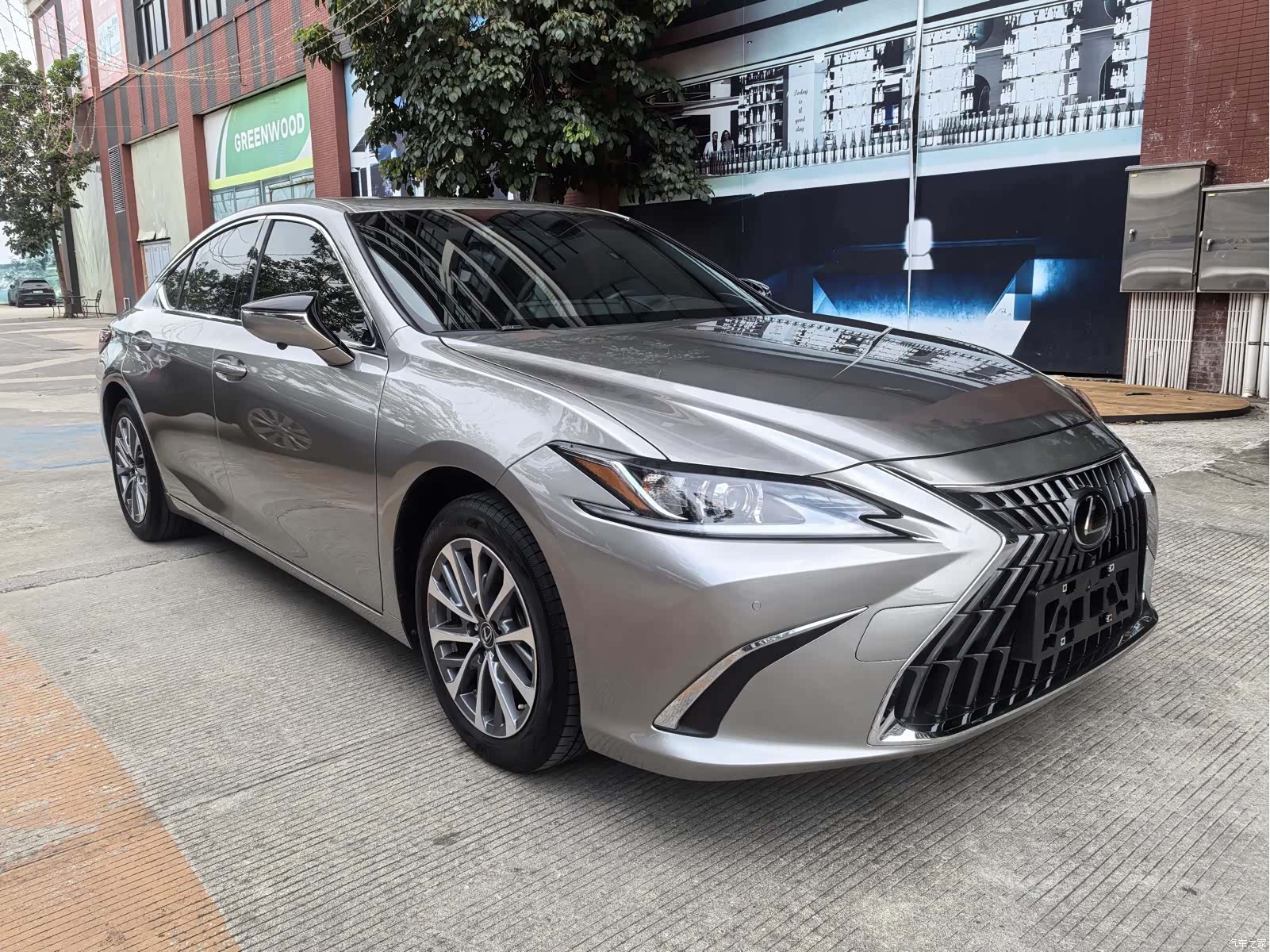 Lexus ES, 2023 3