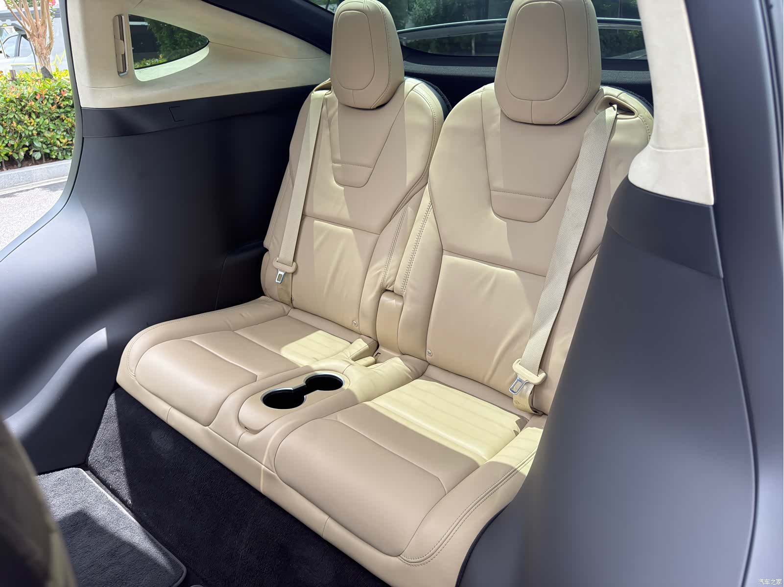 Tesla Model X, 2017 24