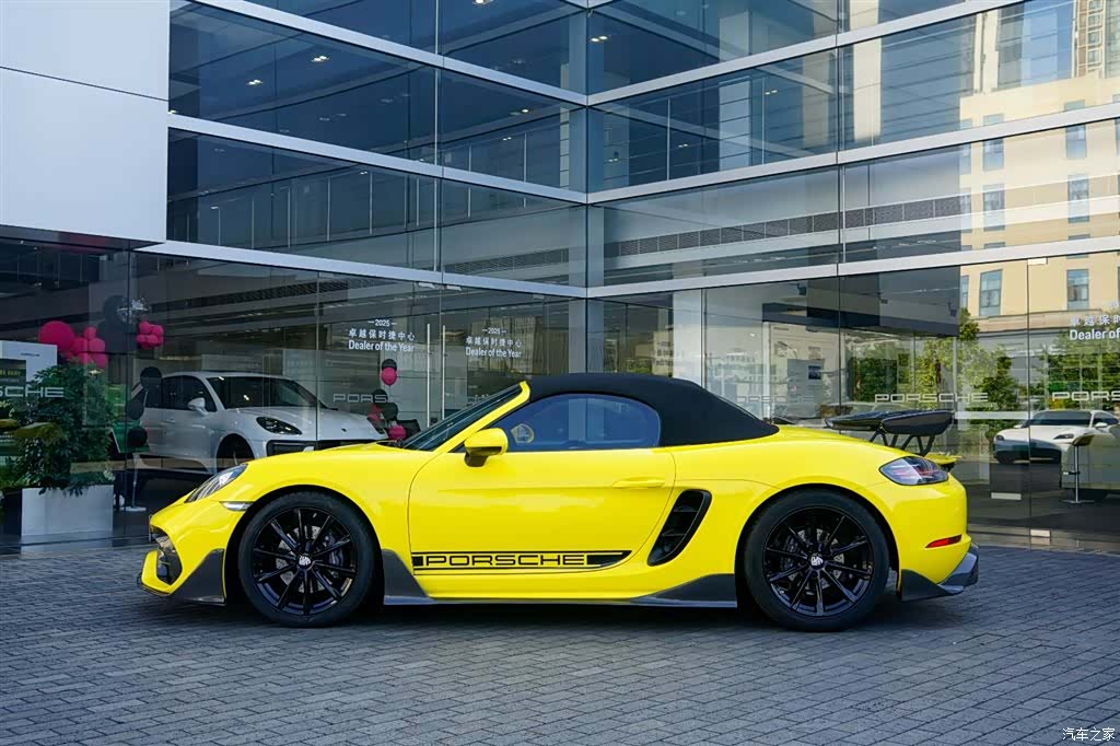 Porsche Boxster, 2024 9