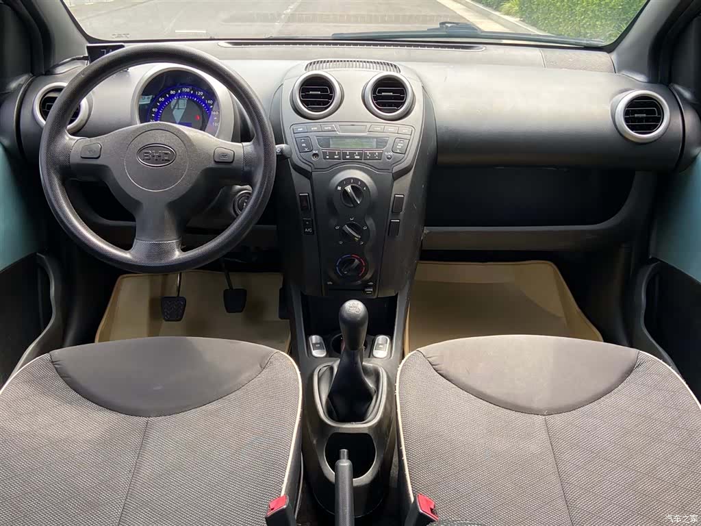 BYD F0, 2015 10