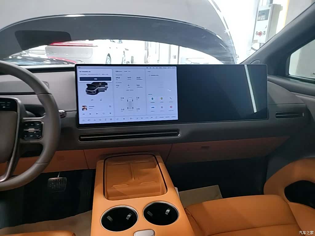 Li Auto i8, 2025 13
