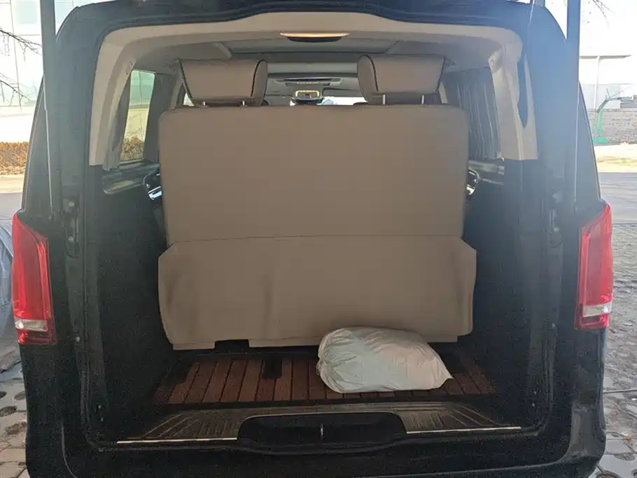 Mercedes-Benz V-class