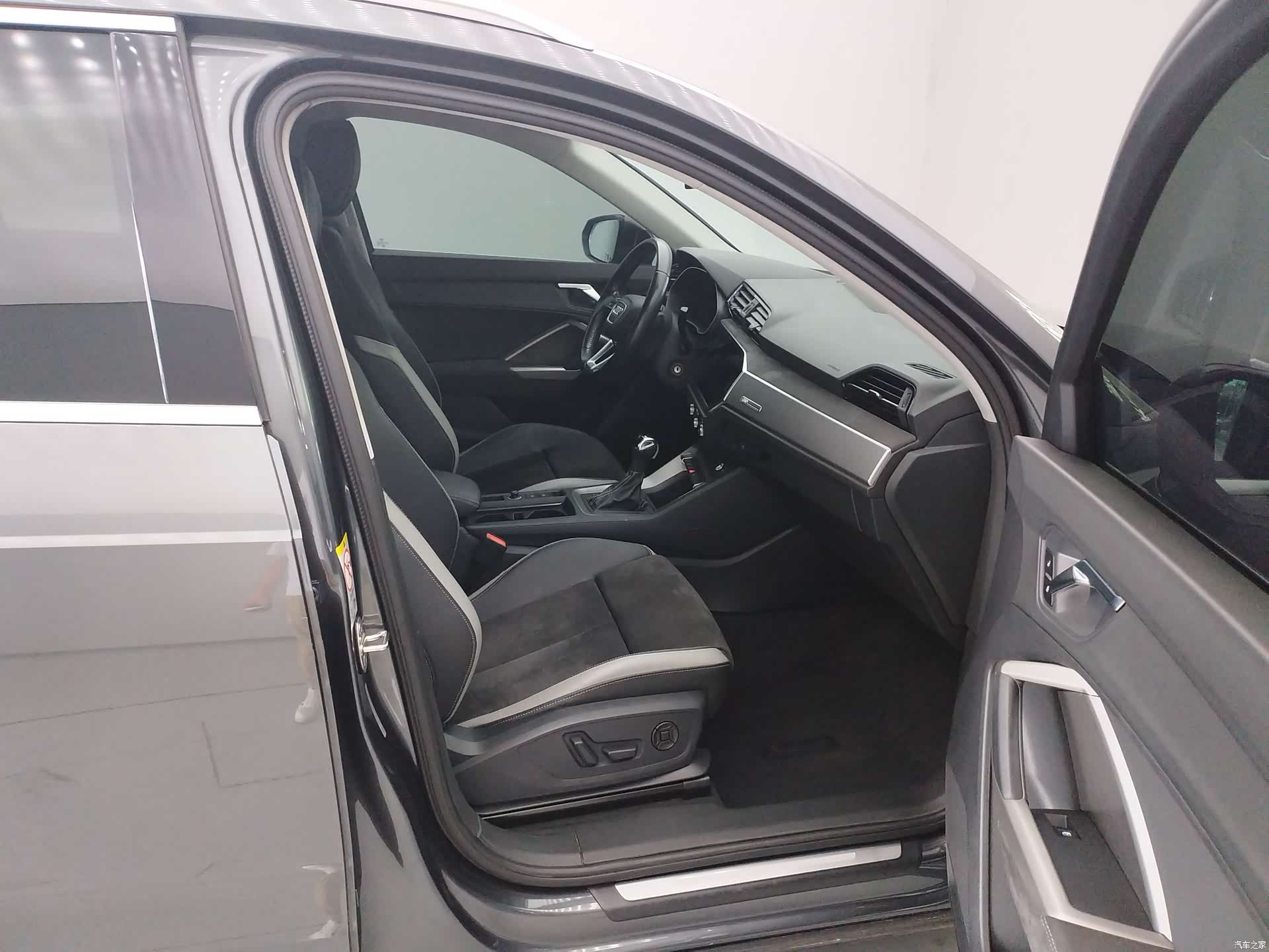 Audi Q3, 2021 16