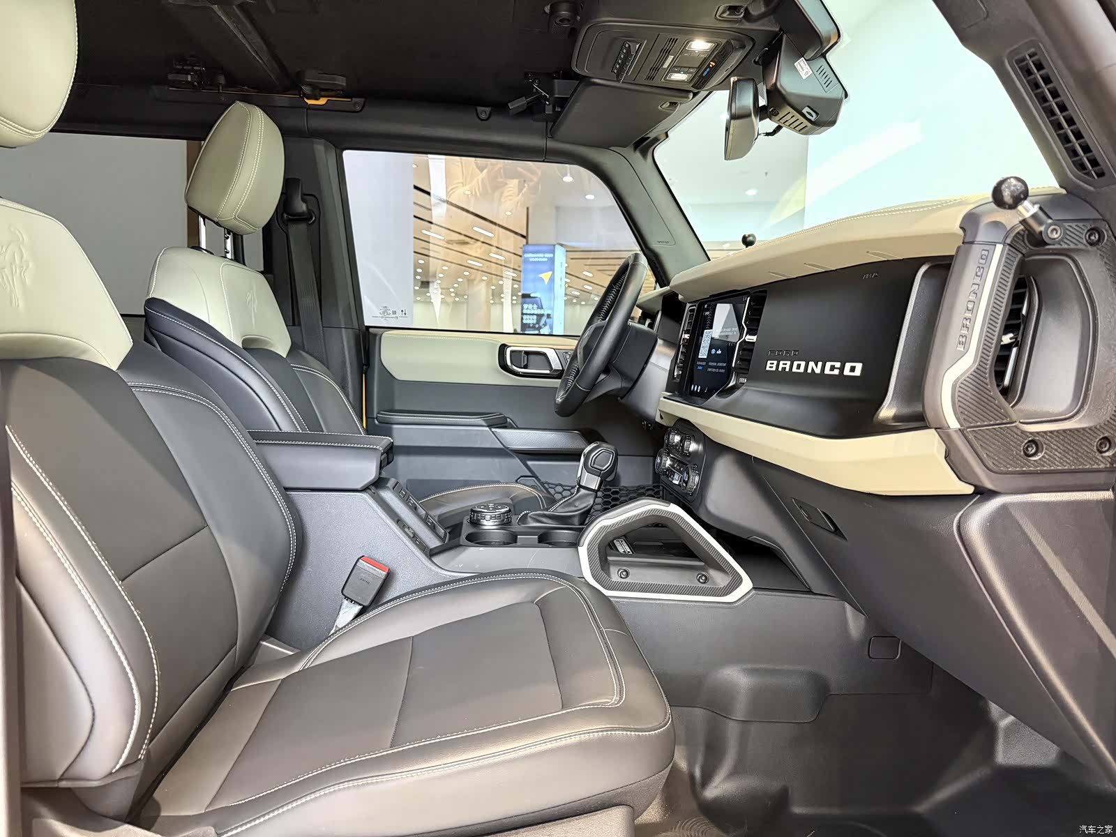 Ford Bronco, 2025 10