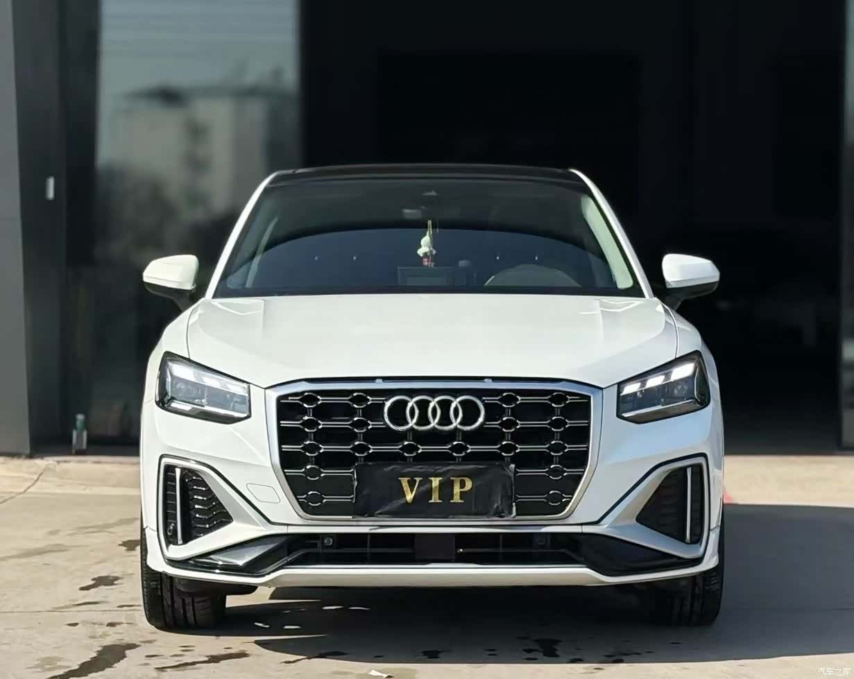 Audi Q2L, 2023 2