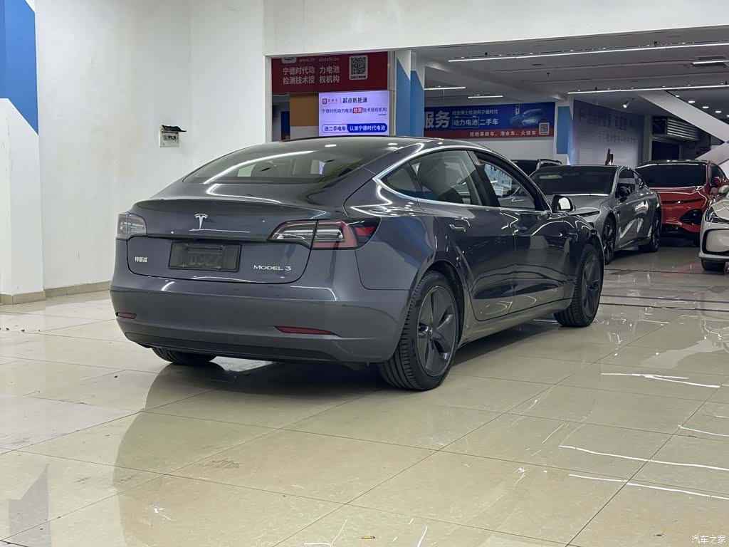 Tesla Model 3, 2020 4