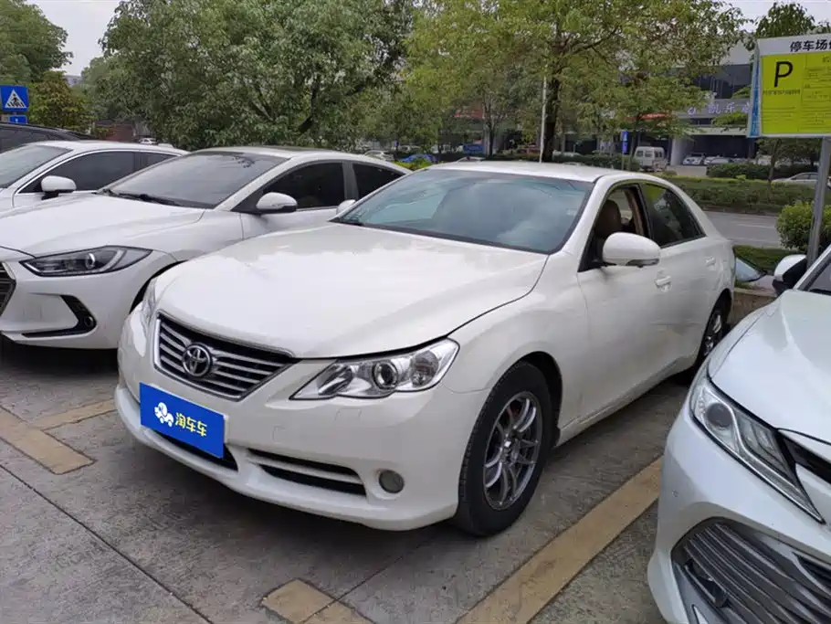 Toyota Reiz