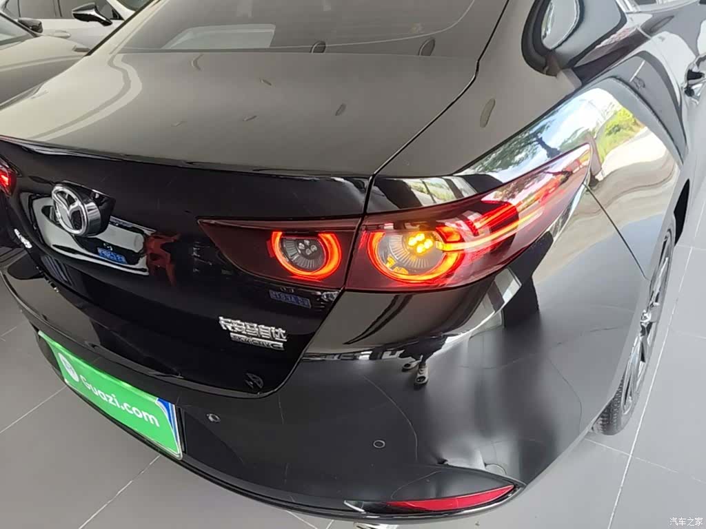 Mazda Mazda3, 2025 8