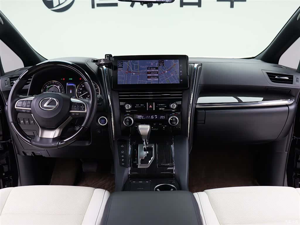 Lexus LM, 2022 17
