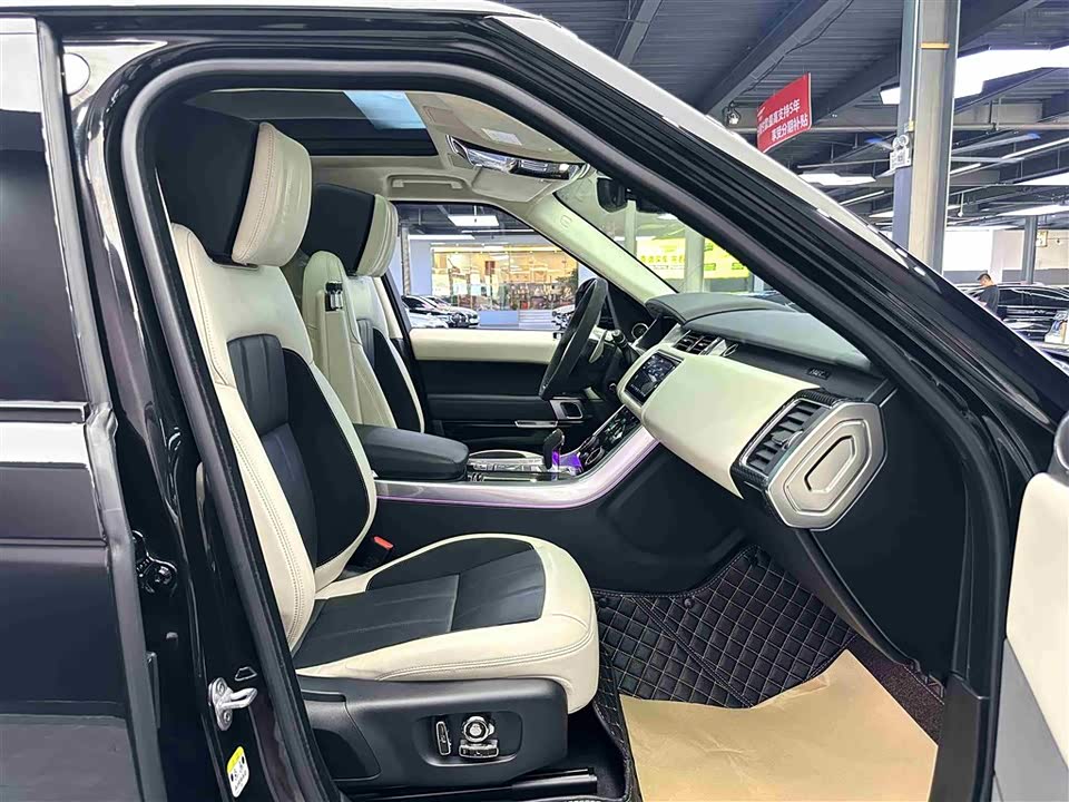 Land Rover Range Rover Sport Land Rover Range Rover Sport