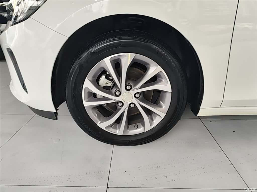 Buick Verano, 2024 23
