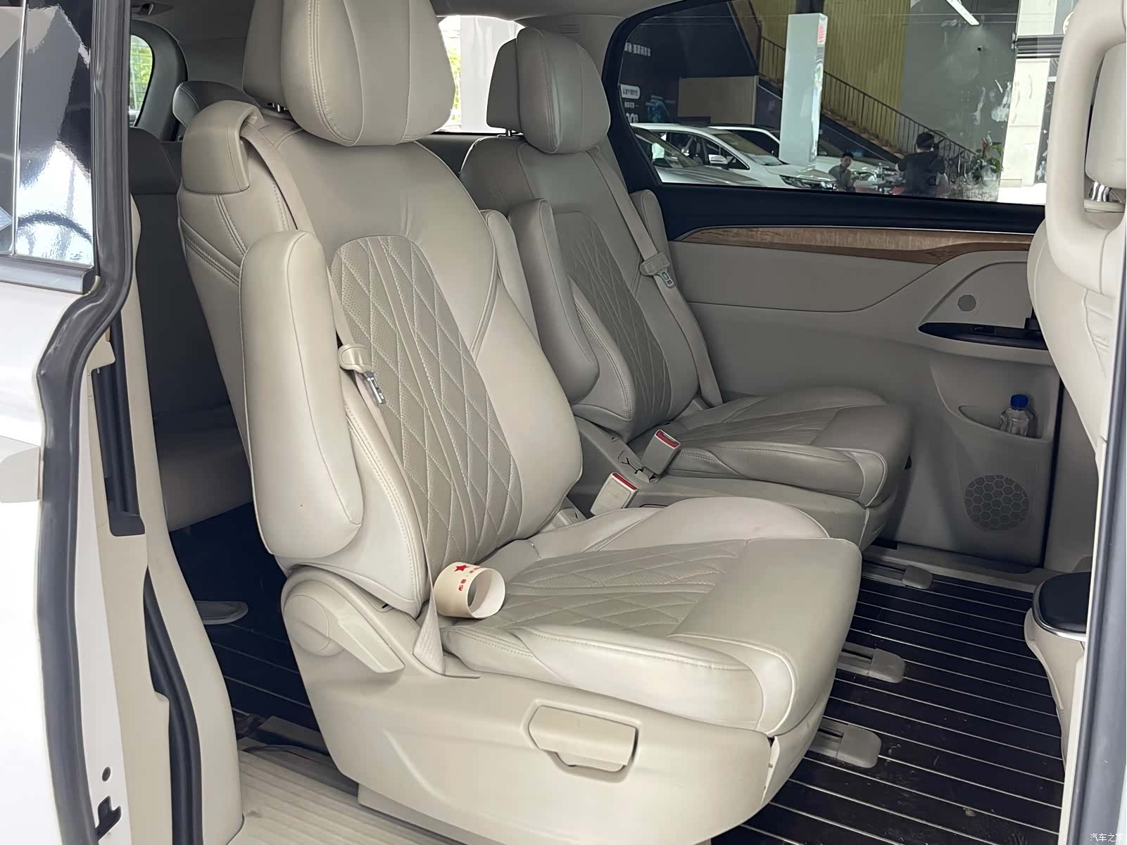 Buick GL8, 2019 13