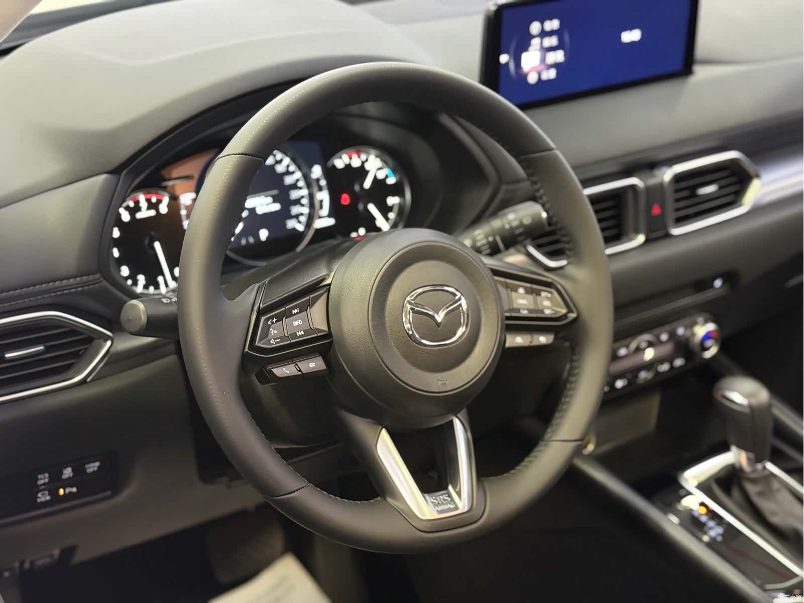 Mazda CX-5, 2025 12