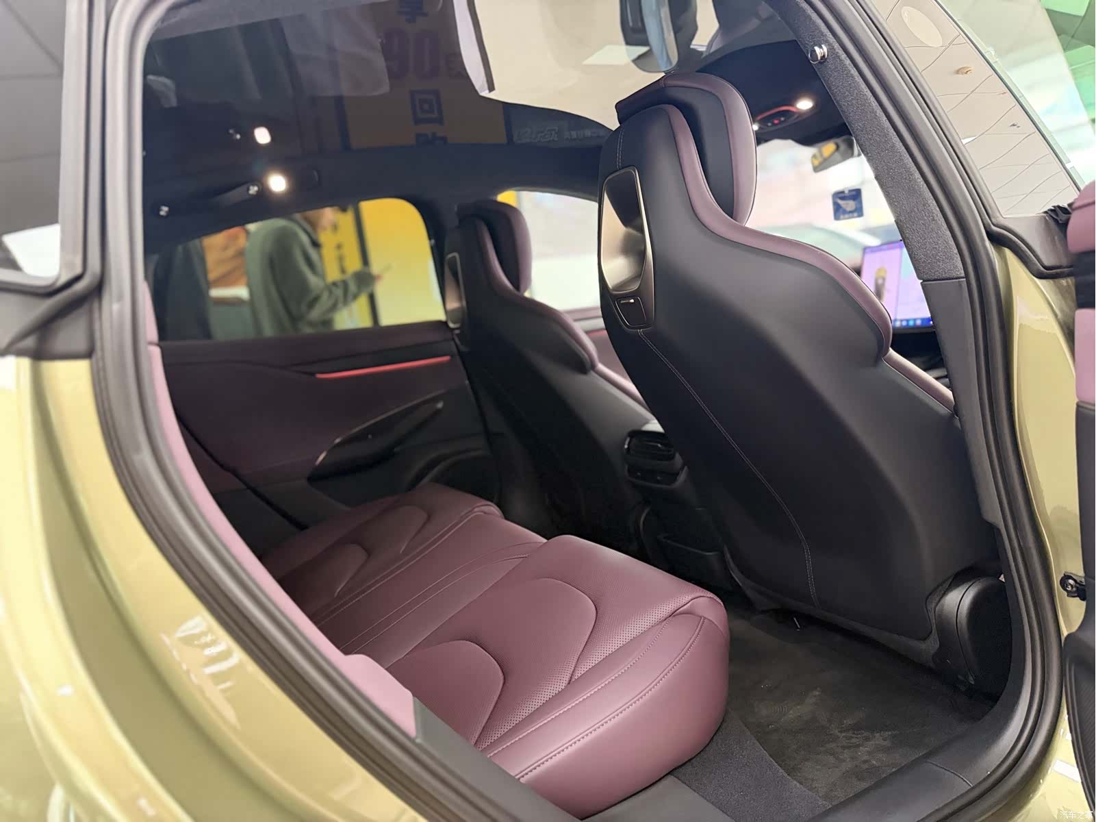 Xiaomi SU7, 2025 11