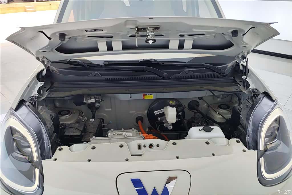 Wuling MINIEV, 2025 10