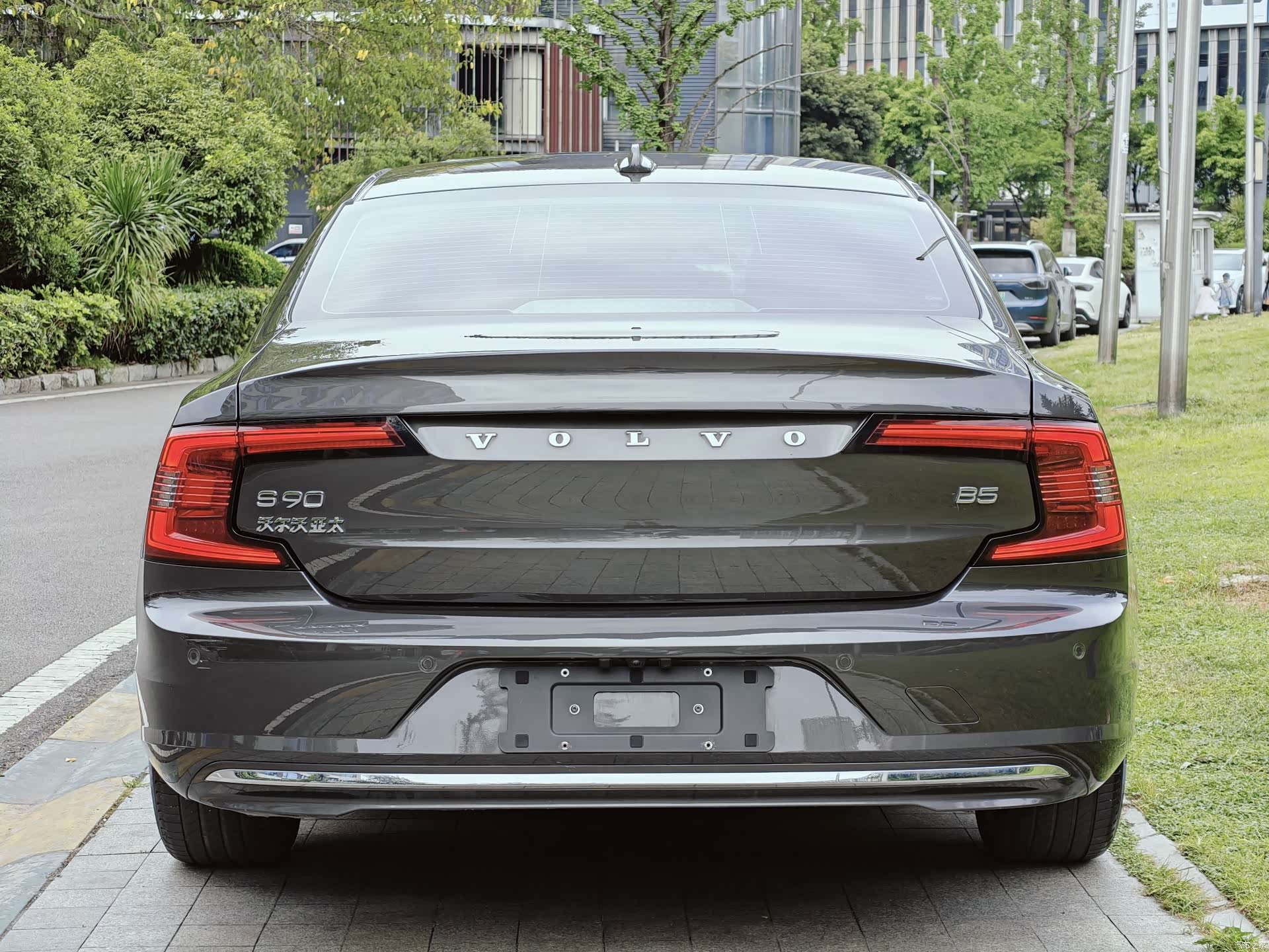 Volvo S90, 2023 4