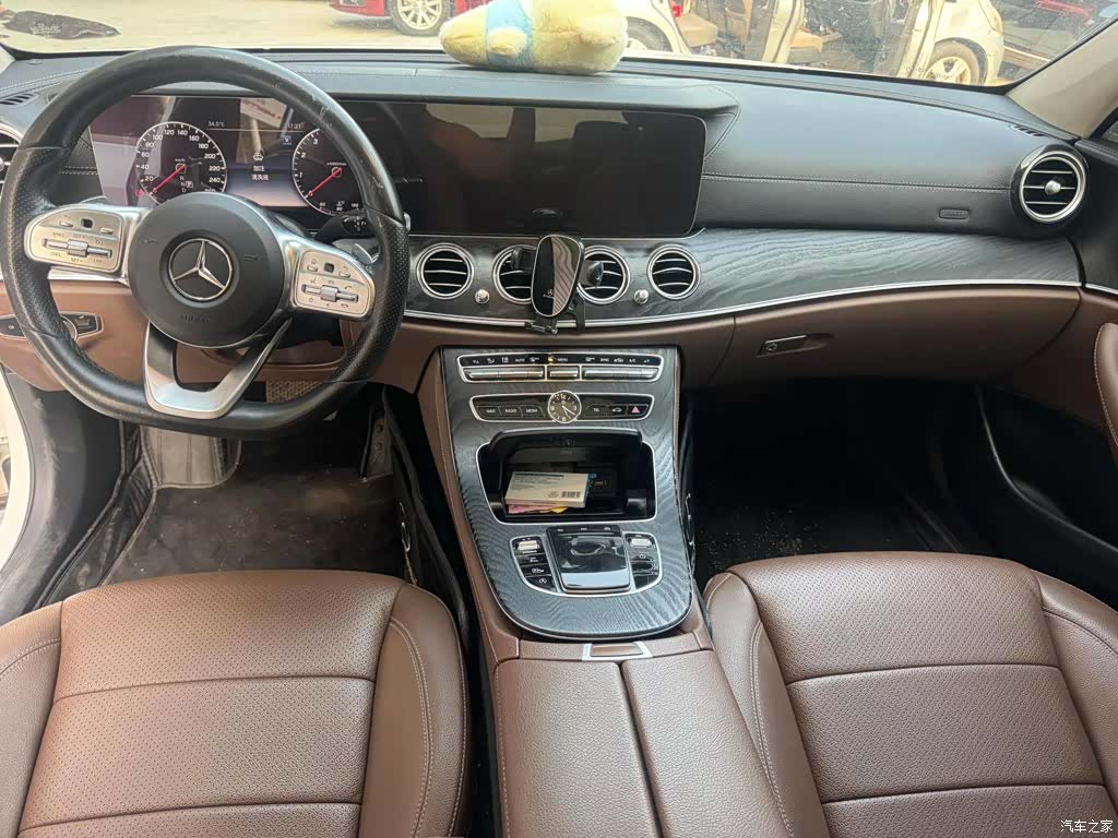 Mercedes-Benz E-Class, 2019 4