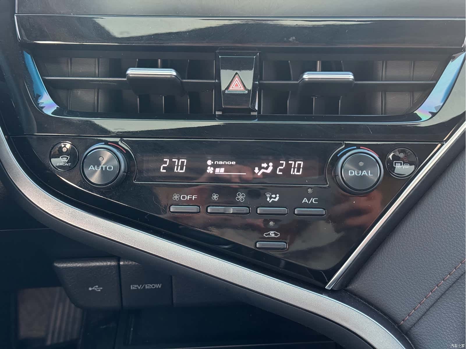 Toyota Camry, 2021 15