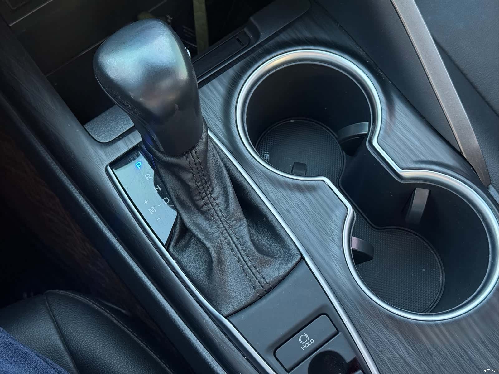 Toyota Camry, 2021 16