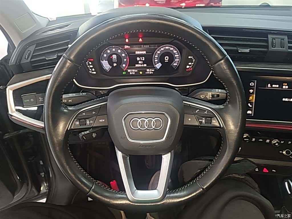 Audi Q3, 2021 11
