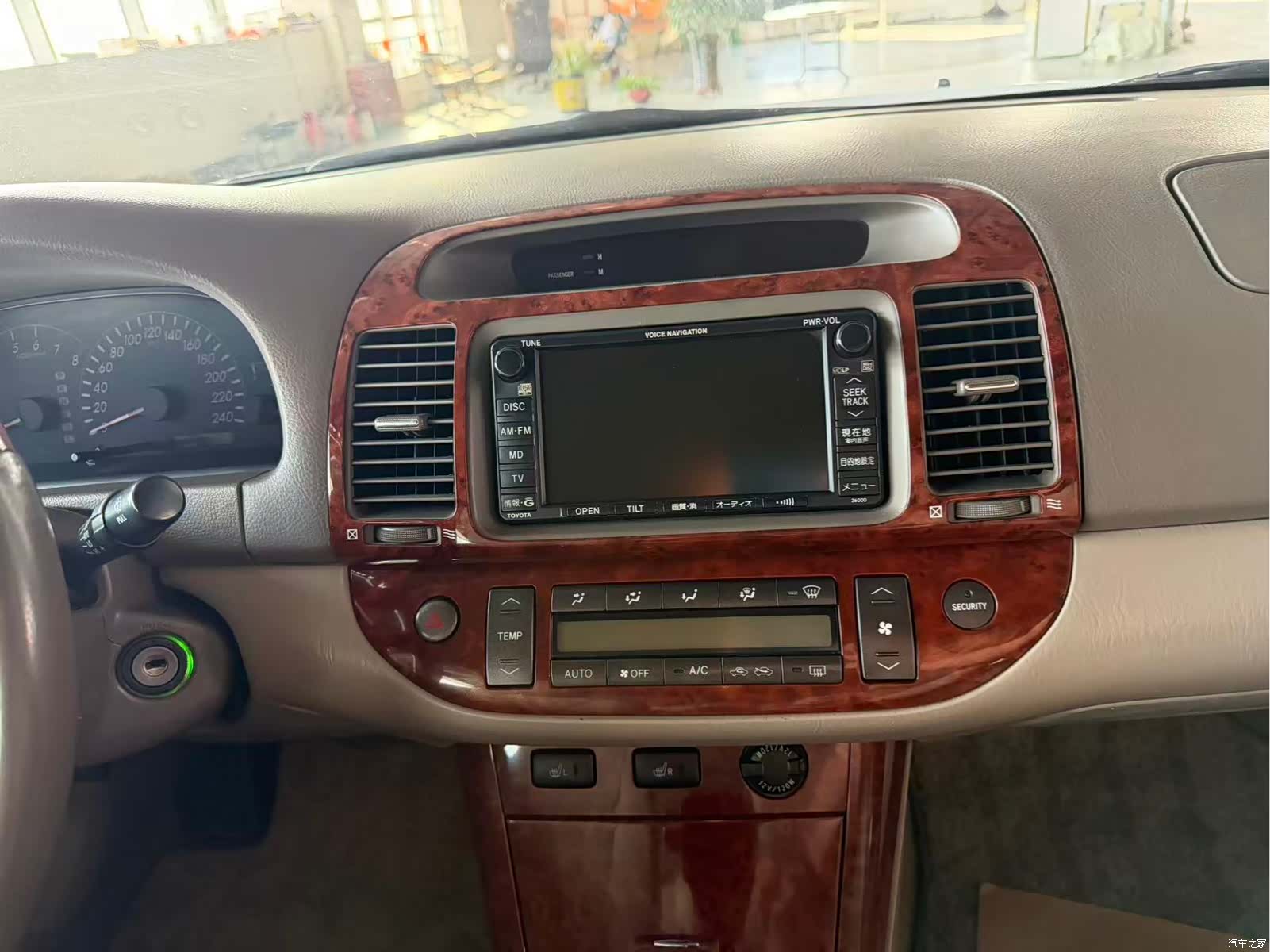 Toyota 04, 2005 14