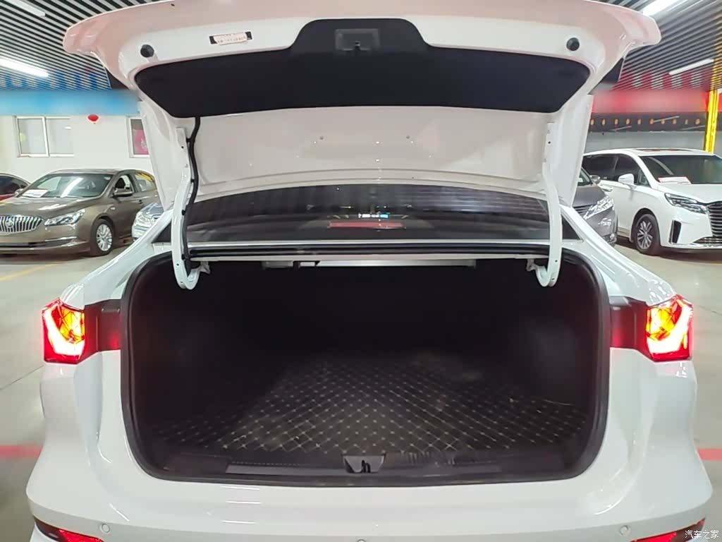 Roewe i5, 2025 19