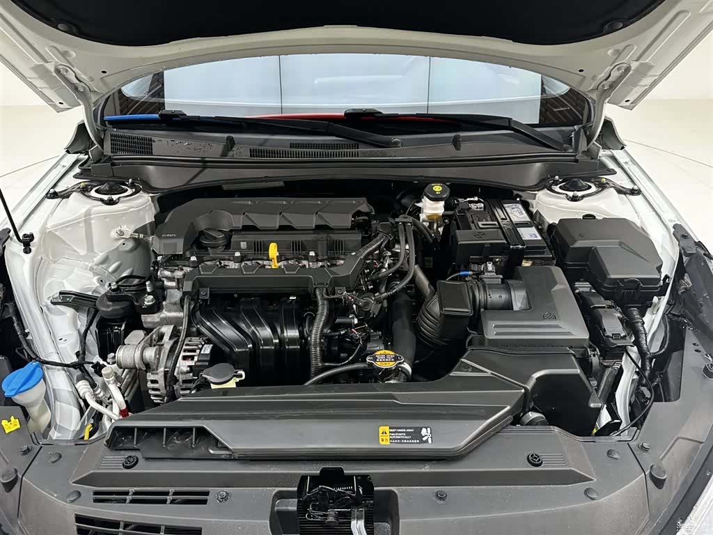 Hyundai Elantra, 2022 13