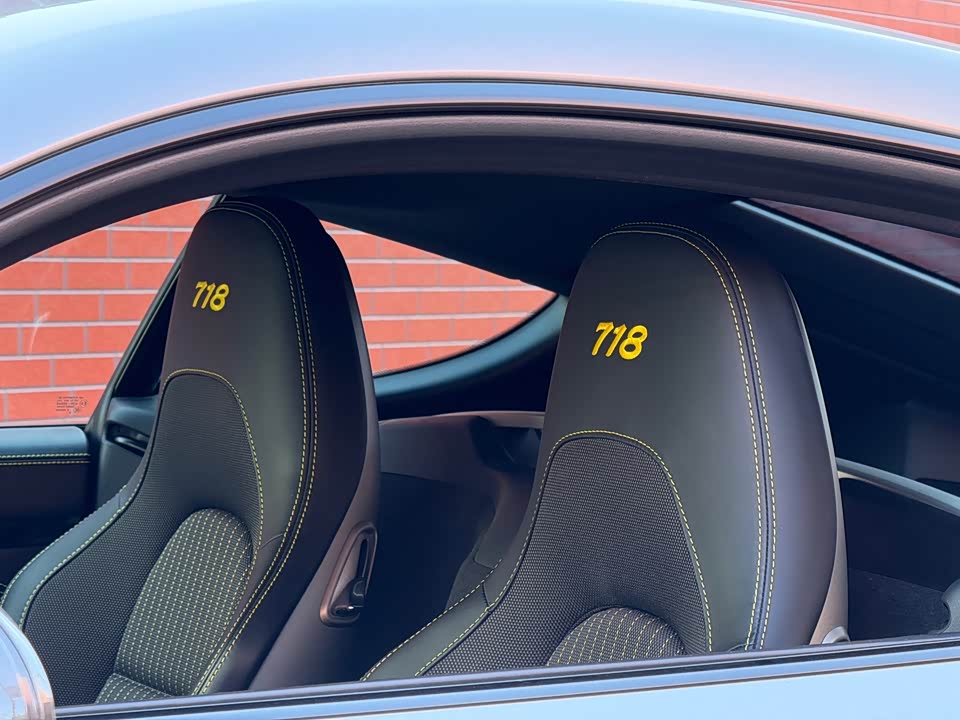 Porsche 718
