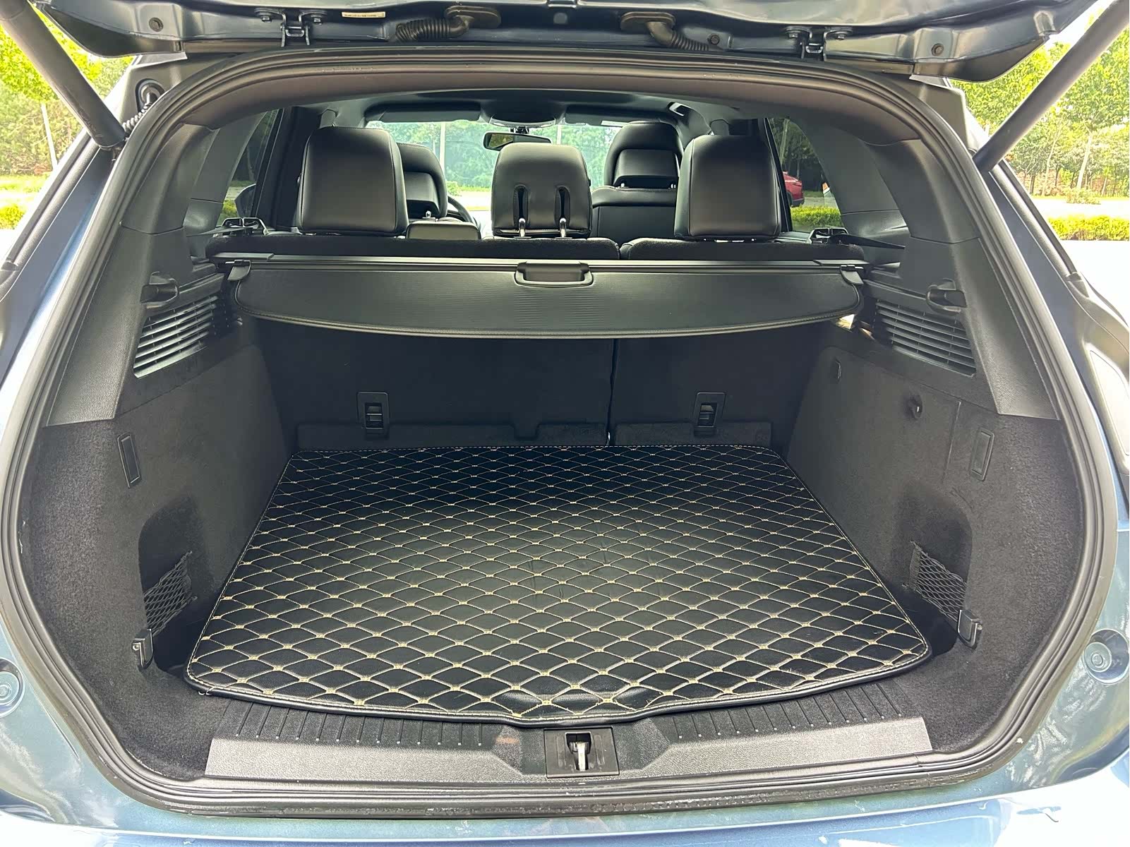 Lincoln MKC, 2019 10