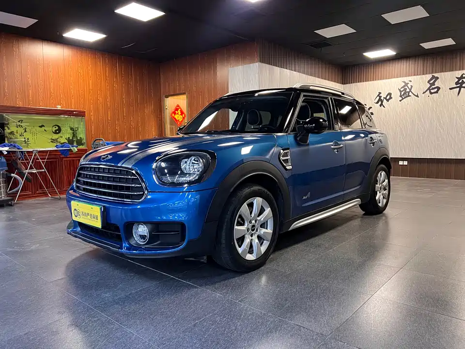 MINI COUNTRYMAN