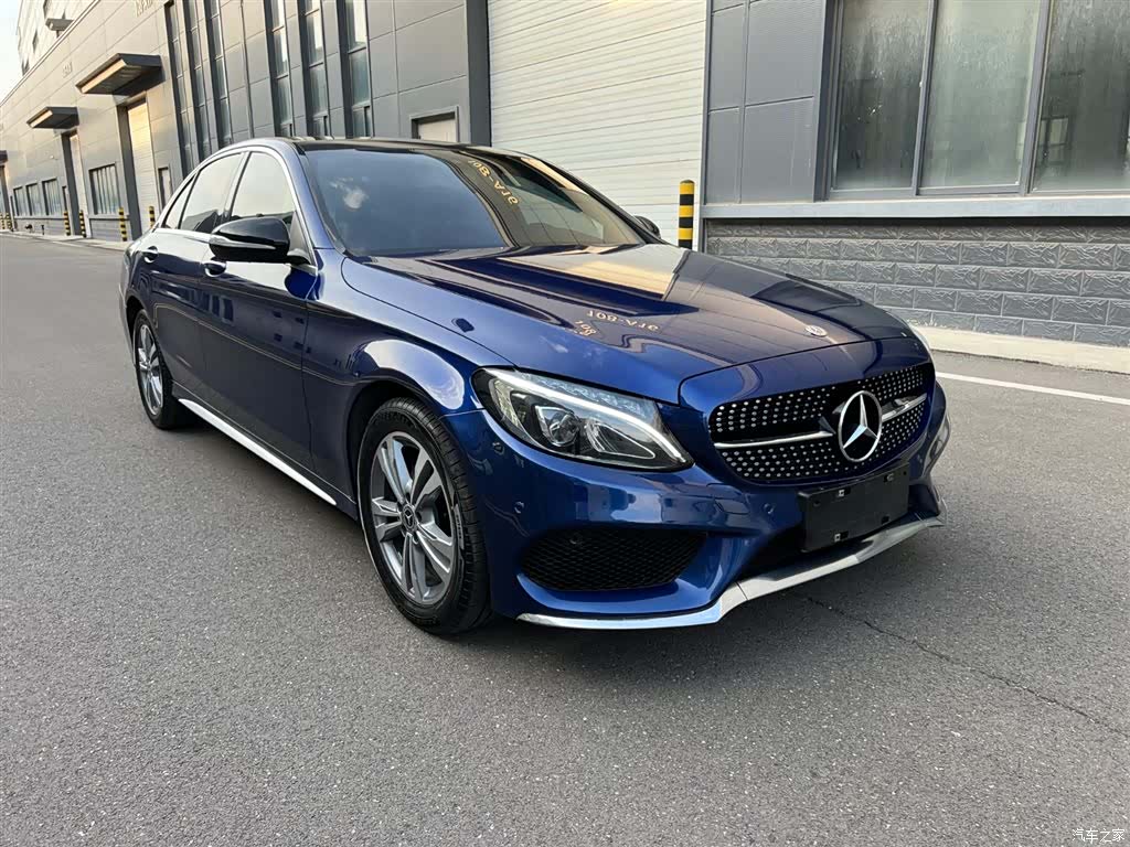 Mercedes-Benz C-Class, 2018 3