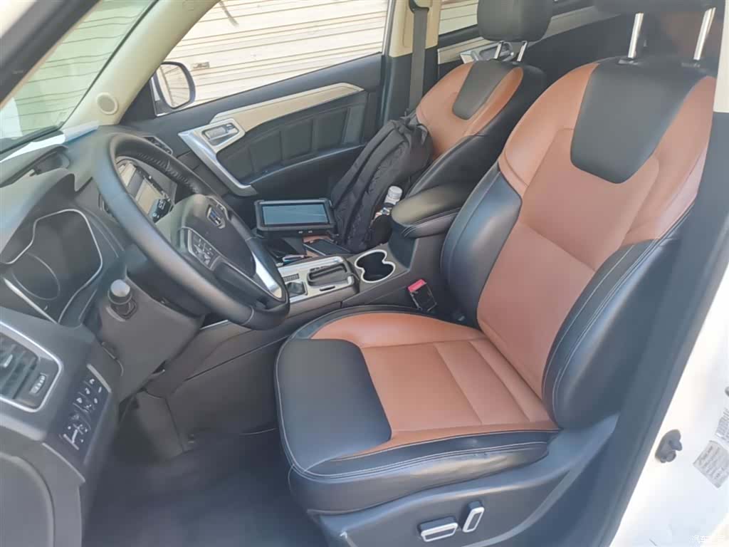 Geely X6, 2016 15