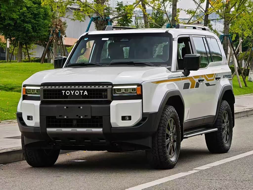 Toyota Land Cruiser Prado 2025 2.4T WX 5 мест