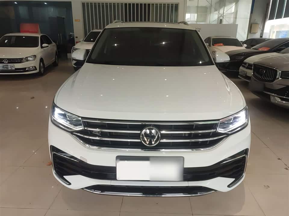 Volkswagen Tiguan L