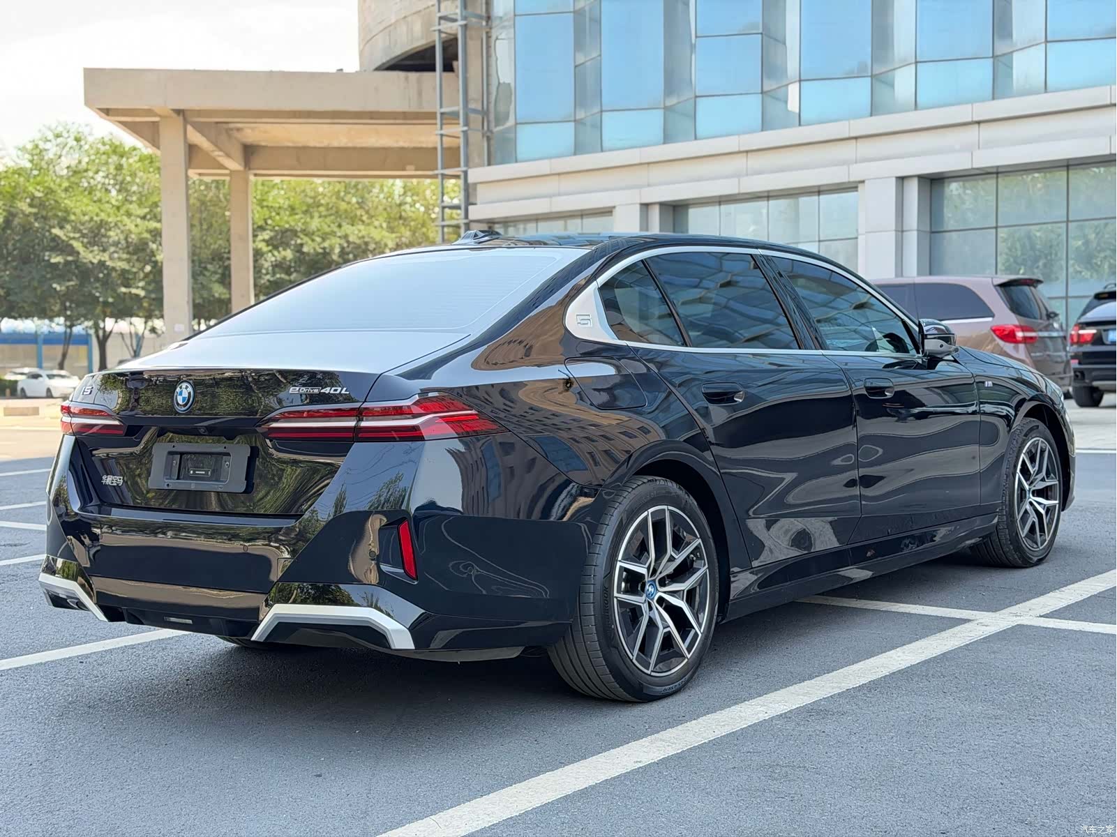 BMW i5, 2025 все фото